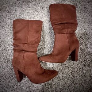 Banana Republic Brown Suede Slouch Heeled Boots – Size 6
